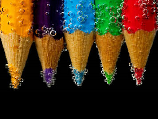 漂亮的设计作品欣赏PPT模板3